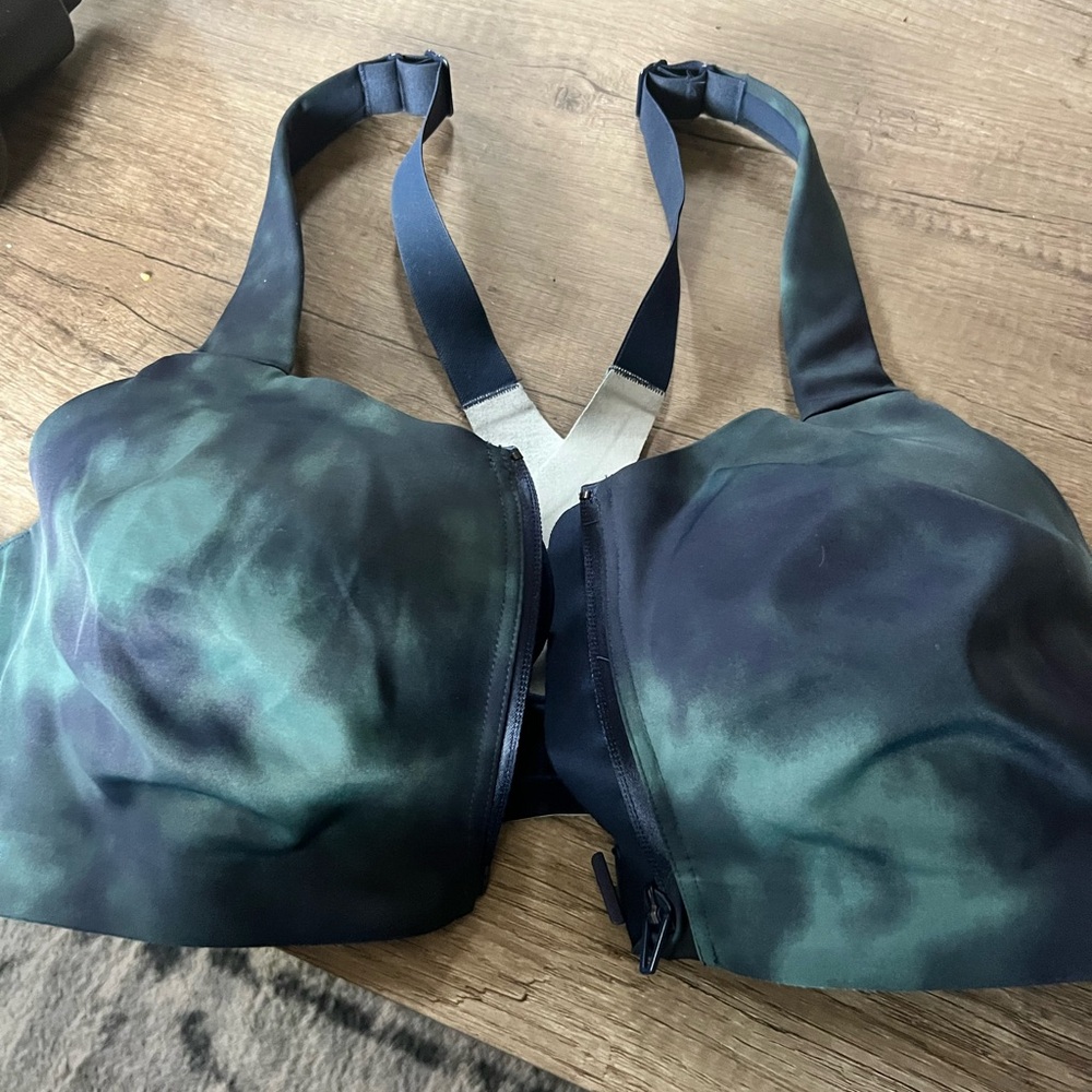 Victoria’s secret knockout sports bra - high impact